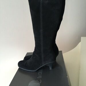 La Canadienne Elegant Black Heeled Boots